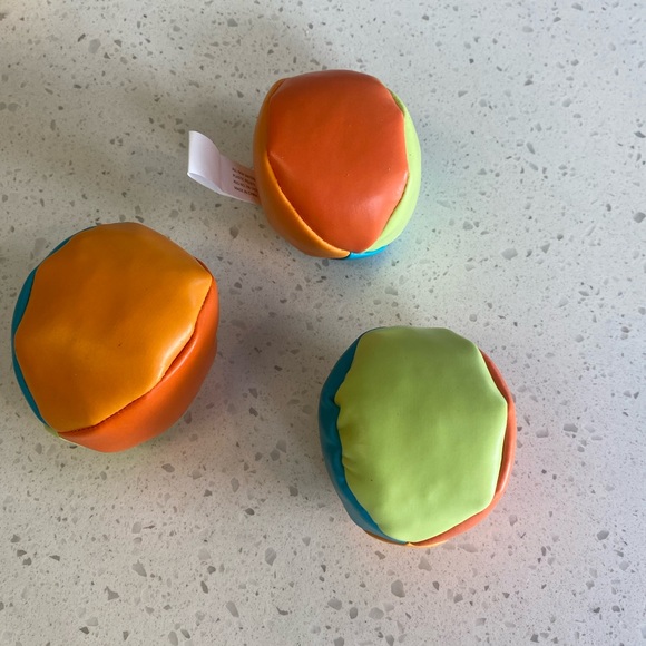 NWOT Set of Three Juggling Balls - Picture 3 of 4